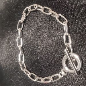 Paper clip Link silver plate toggle clasp bracelet. Nwot
